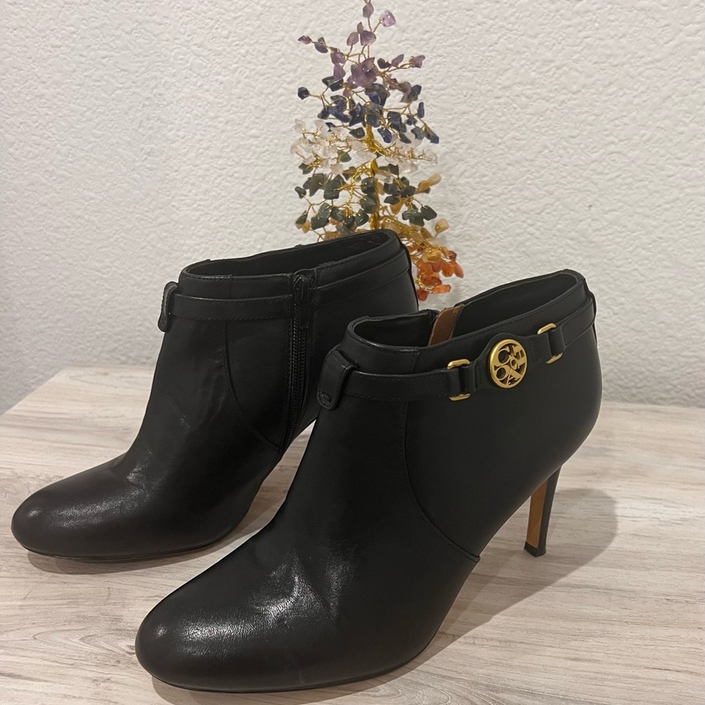 Elegant Coach Black Leather Ankle Booties Heels Gold Logo Harness - Picture 2 of 6